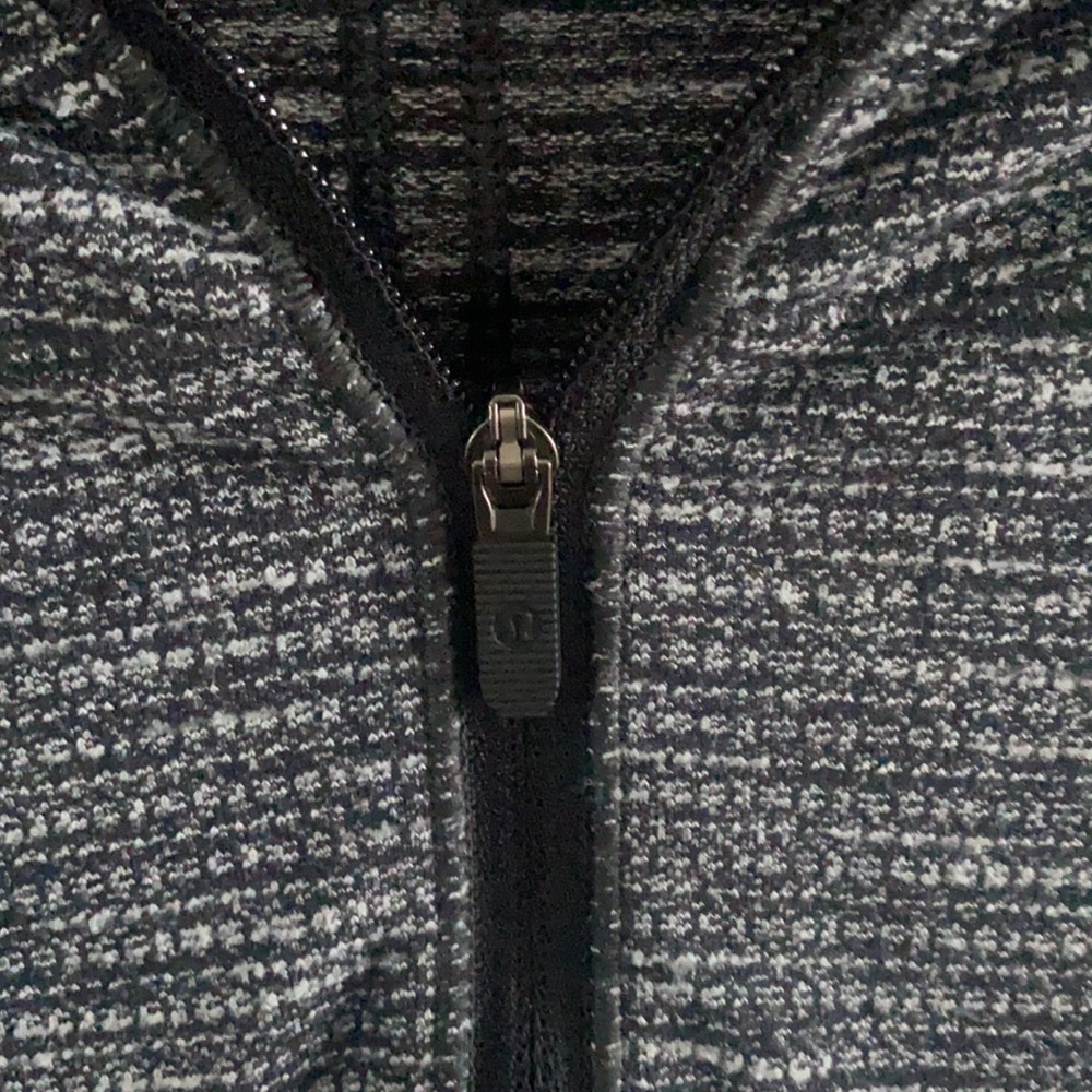 Lululemon pullover - Picture 2 of 5
